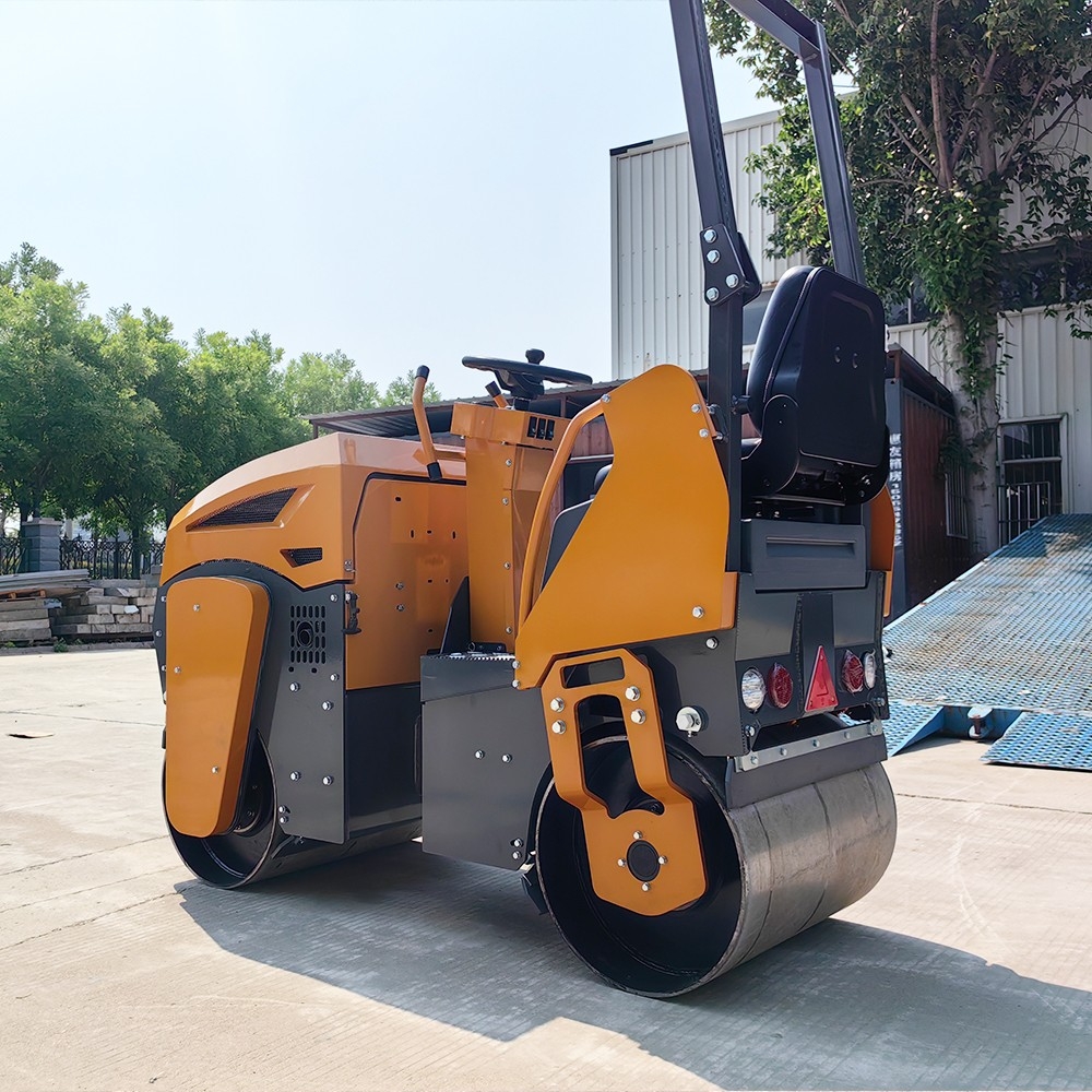 國內(nèi)的小型壓路機(jī)比國外的貴，價格到底差在哪里？